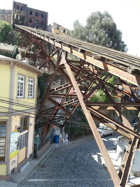 Hostal Recuerdos De Familia Valparaíso Exterior foto